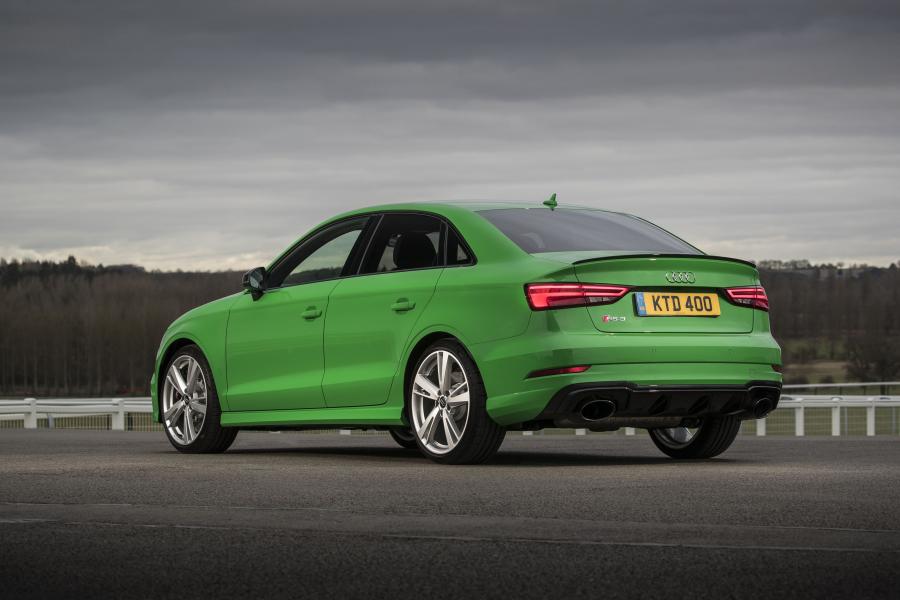  Audi RS3 Sedan (8V) 2017 года  (UK) (фото 32 из 40)
